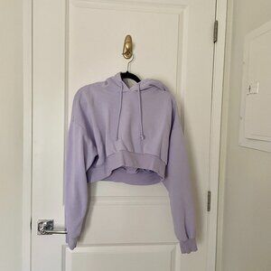 Aritzia TNA Cropped hoodie - light purple lilac lavender color